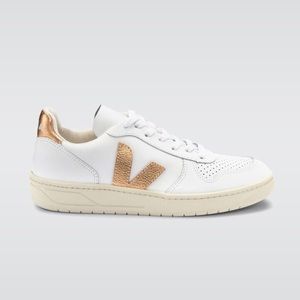 Women’s Veja V-10 Sneaker